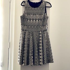 Beautiful print black and white dress